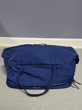 Lululemon 3-in-1 Gym Duffle Bag 30L Duffel Bag in Clubhouse Blue